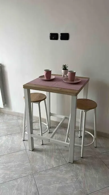 Pink House: Intero Appartamento Volla