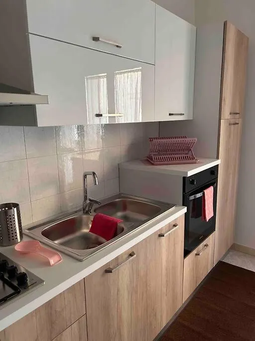 Pink House: Intero Appartamento Volla  0*, Volla (Naples) Italien